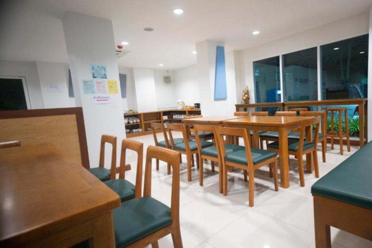 The Willing Hotel And Residence Bangkok Bagian luar foto