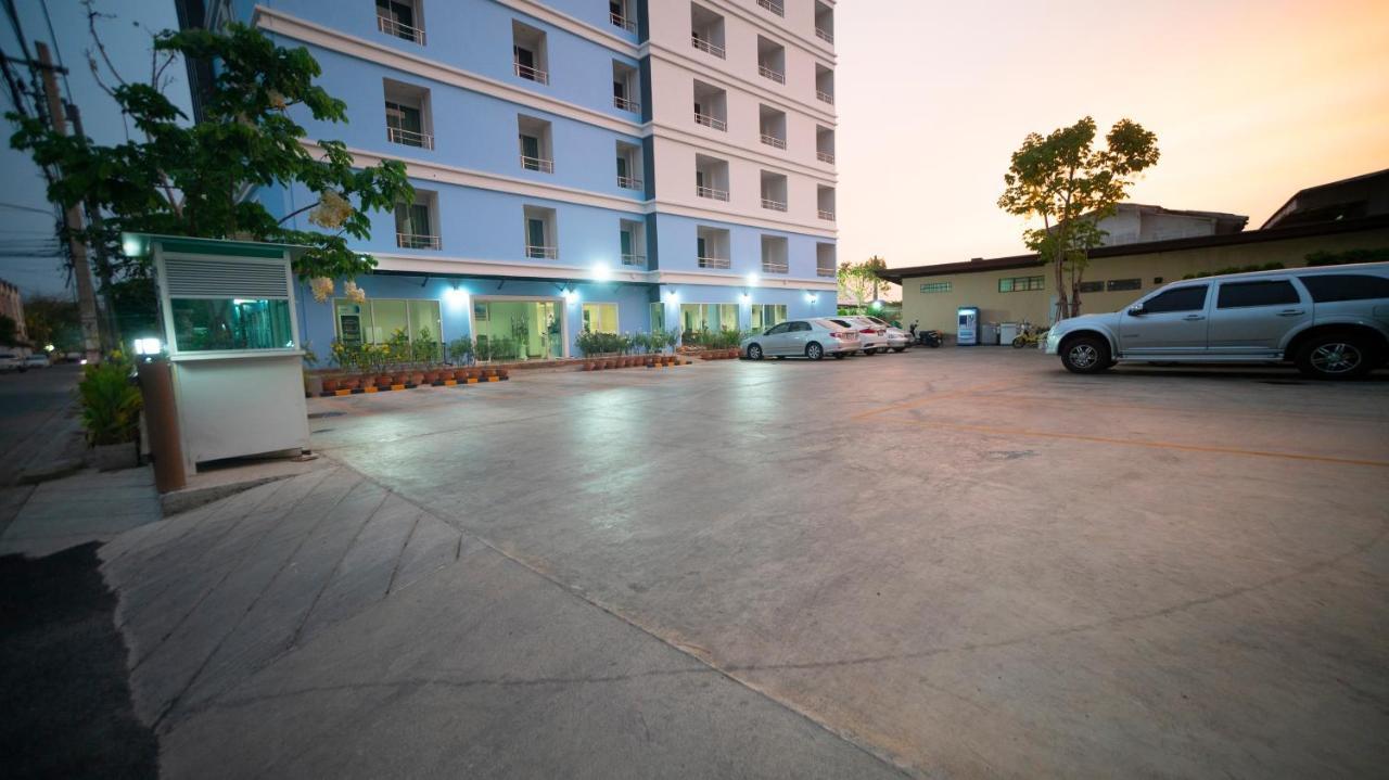 The Willing Hotel And Residence Bangkok Bagian luar foto
